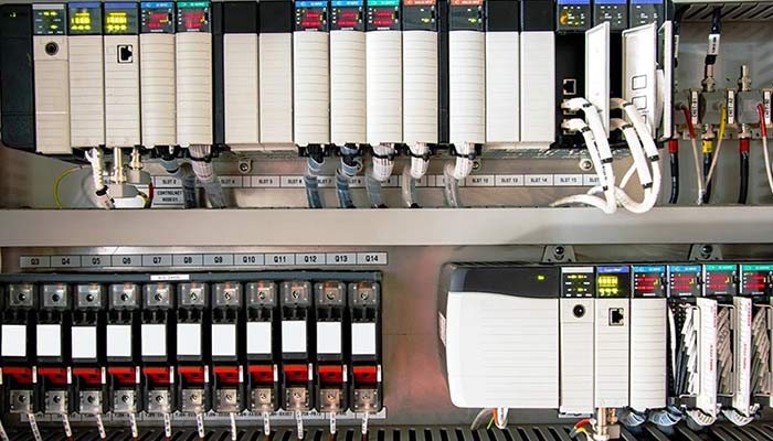 plc چیست و چه کاربردی دارد؟